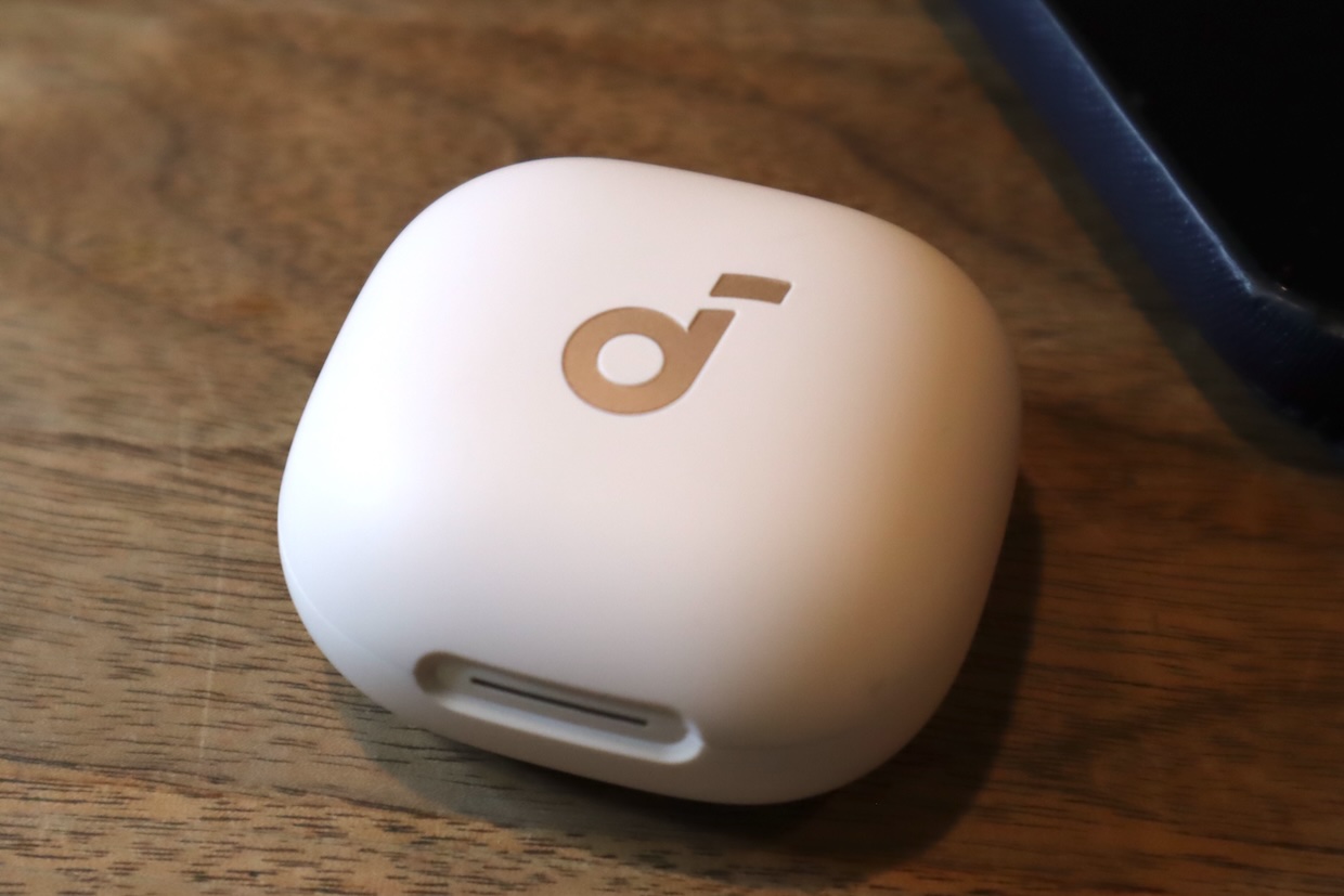 Anker Soundcore P40i